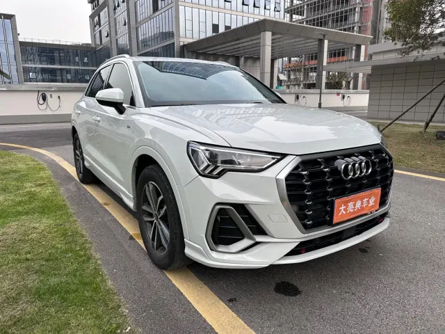 Audi Q3 — Фото автомобиля 4