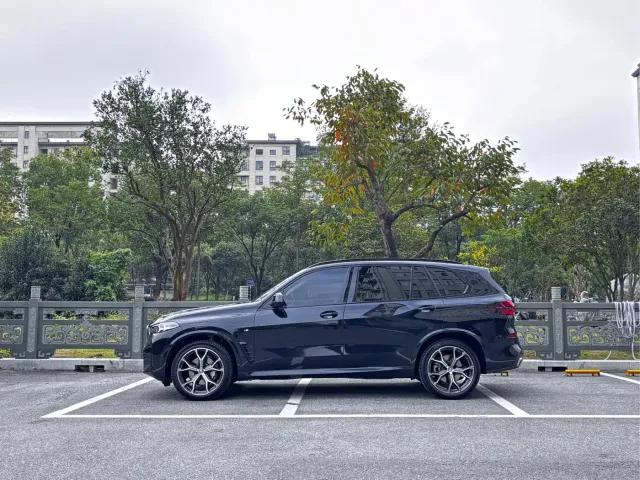 BMW X5 — Фото автомобиля 3