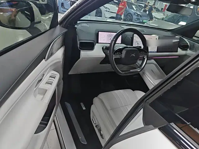 Xpeng G9 — Фото автомобиля 15