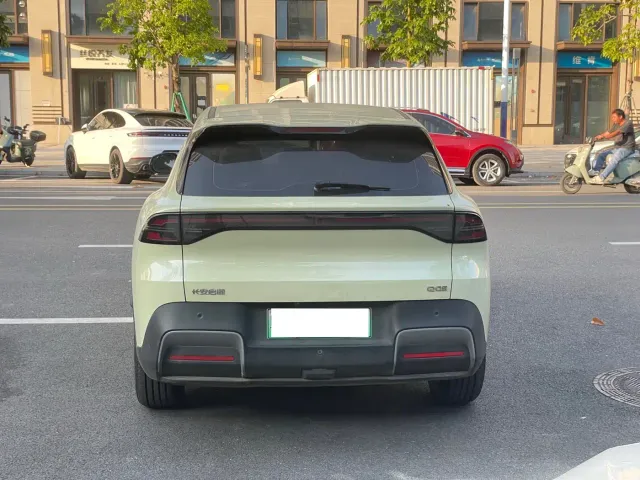 Changan Qiyuan Q05 — Фото автомобиля 5