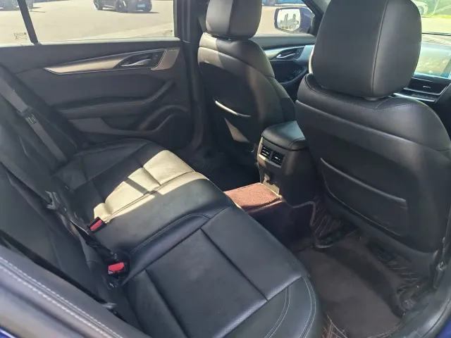 Cadillac CT5 — Фото автомобиля 10