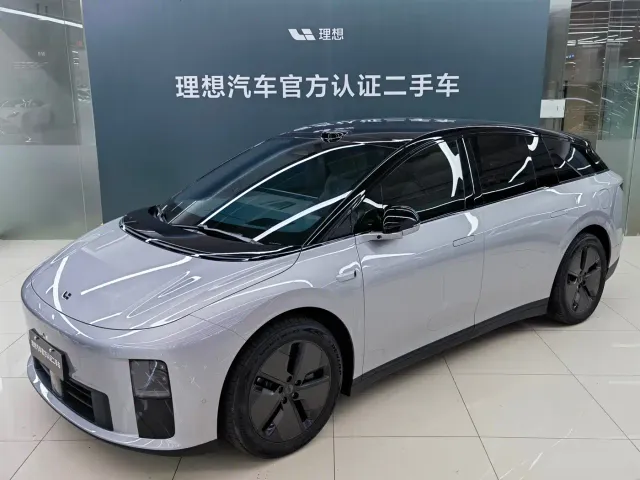 Фотография автомобиля — Li Auto i6