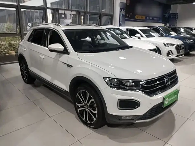 Volkswagen T-Roc — Фото автомобиля 3