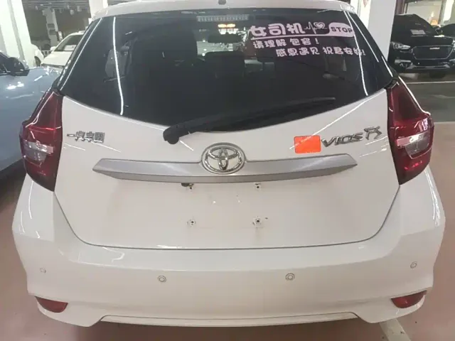Toyota Vios FS — Фото автомобиля 5