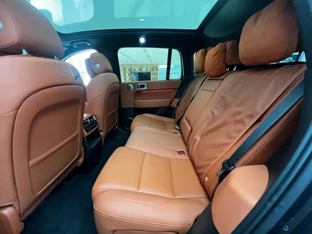 Li Auto L6 — Фото автомобиля 7