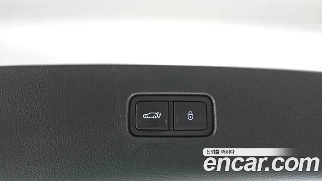 Genesis GV80 — Фото автомобиля 17