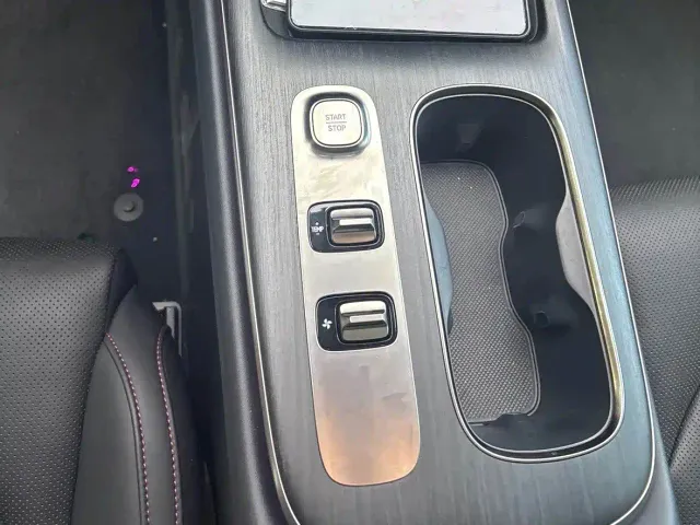 Xiaomi SU7 — Фото автомобиля 12