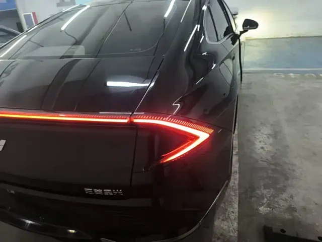 Wuling Starlight — Фото автомобиля 7