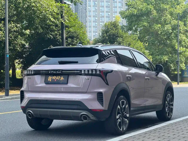 Lynk & Co 06 — Фото автомобиля 21