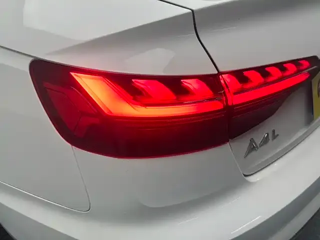 Audi A4L — Фото автомобиля 16