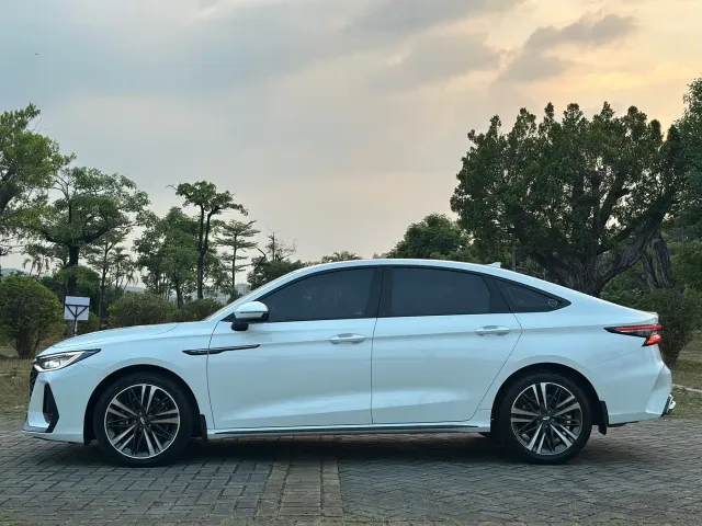 Chery Arrizo 8 — Фото автомобиля 4