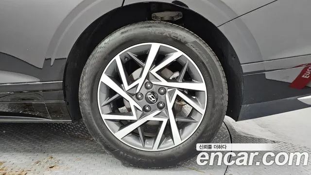 Hyundai Grandeur Grandeur (GN7) 2.5 Бензин 2WD — Фото автомобиля 21