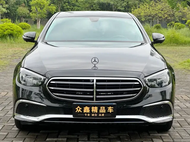Mercedes-Benz E-Class — Фото автомобиля 2
