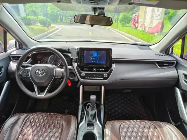 Toyota Frontlander — Фото автомобиля 11