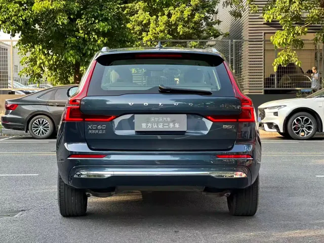 Volvo XC60 — Фото автомобиля 5