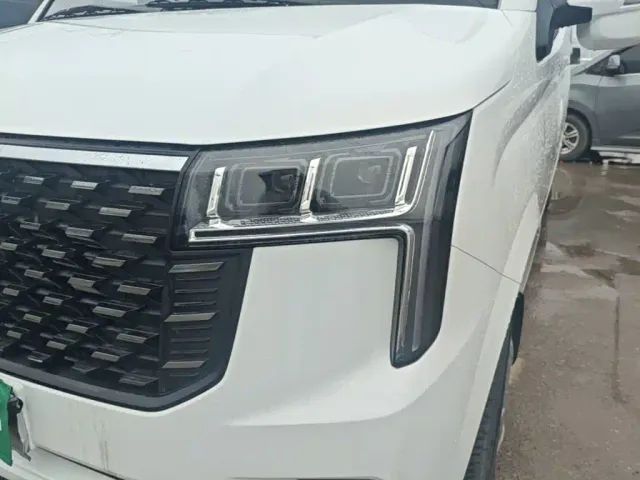 Maxus Xintu V80 — Фото автомобиля 23