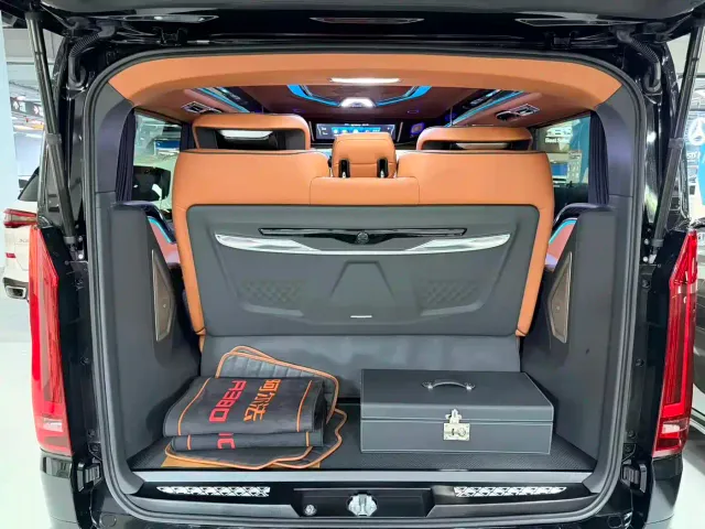 Toyota HIACE — Фото автомобиля 22
