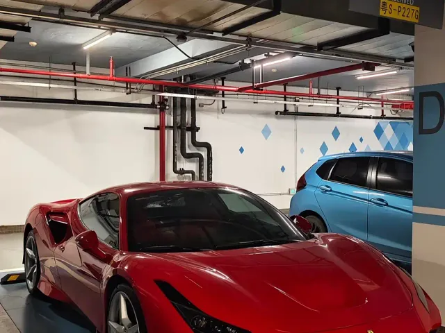 Ferrari F8 — Фото автомобиля 2