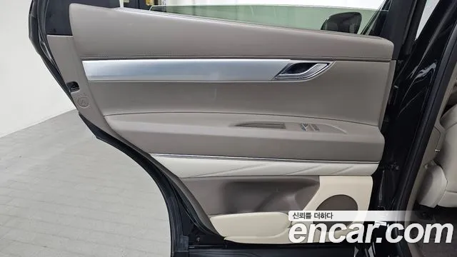 Genesis GV80 2.5T Бензин AWD — Фото автомобиля 24