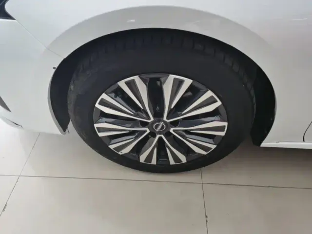 Nissan Teana — Фото автомобиля 24