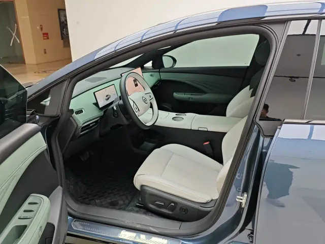 Nissan N7 — Фото автомобиля 8