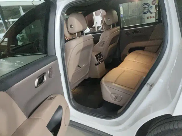 Li Auto i6 — Фото автомобиля 14