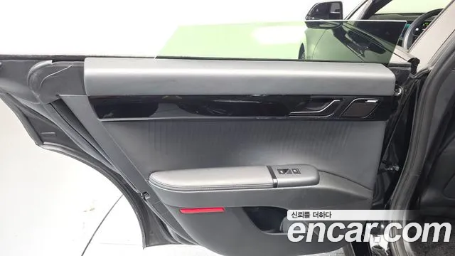 Hyundai Grandeur GN7 — Фото автомобиля 14
