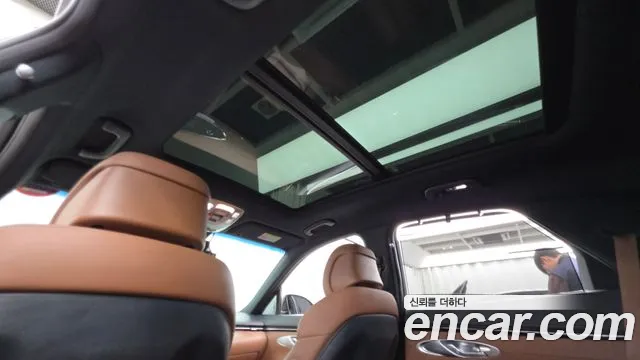 Genesis GV70 2.5T Бензин AWD — Фото автомобиля 18