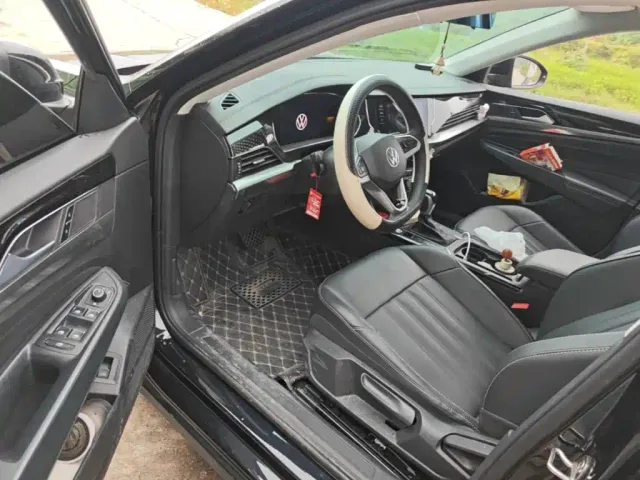 Volkswagen Passat — Фото автомобиля 15
