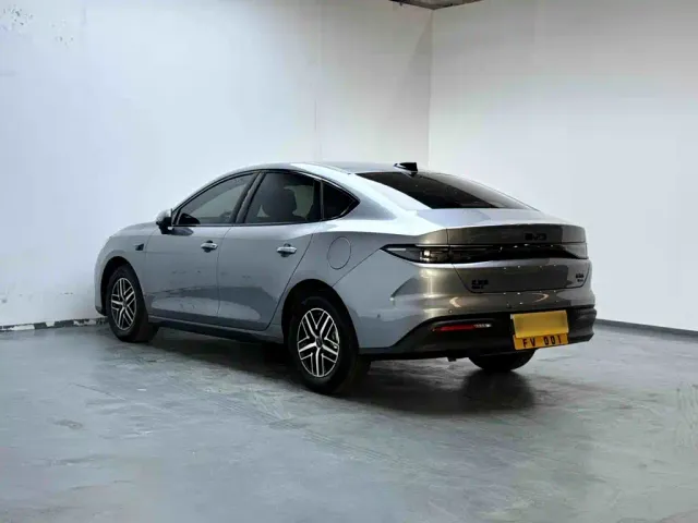 BYD Seal 05 DM-i — Фото автомобиля 4