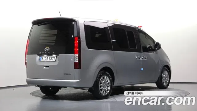 Hyundai Staria — Фото автомобиля 2