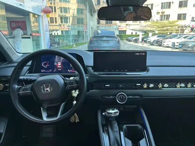 Honda Accord — Фото автомобиля 8