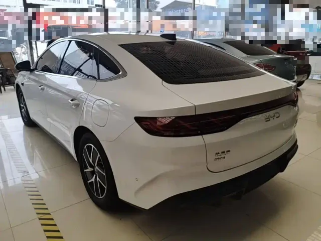BYD Qin L — Фото автомобиля 4