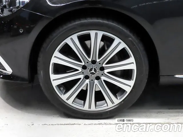 Mercedes-Benz E-Class E-класс W213 E350 4MATIC Exclusive — Фото автомобиля 5