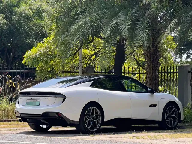 Lotus Emeya — Фото автомобиля 5