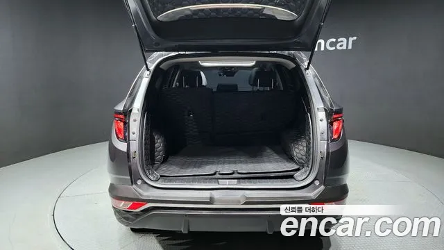 Hyundai Tucson Tucson (NX4) Бензин 1.6 Turbo 4WD — Фото автомобиля 20