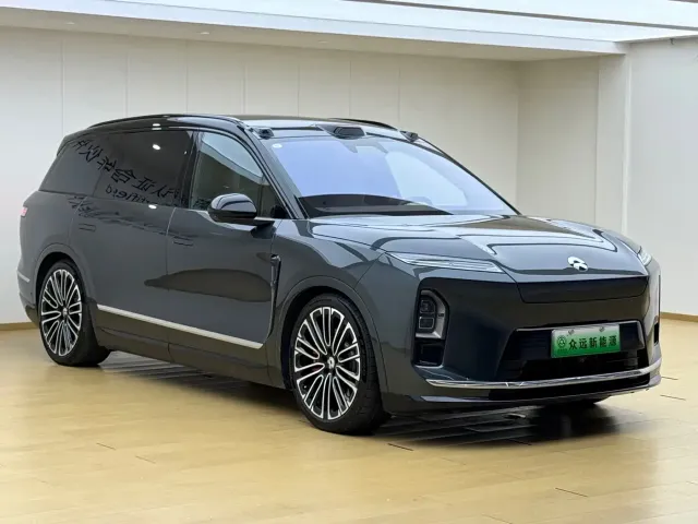 Nio ES8 — Фото автомобиля 4