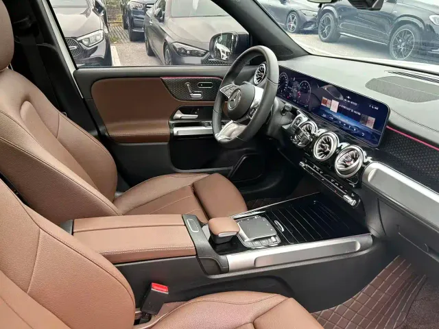 Mercedes-Benz GLB-Class — Фото автомобиля 14