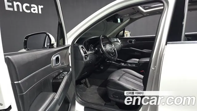 Kia Sorento Sorento 4-е поколение Бензин 2.5T 2WD — Фото автомобиля 8