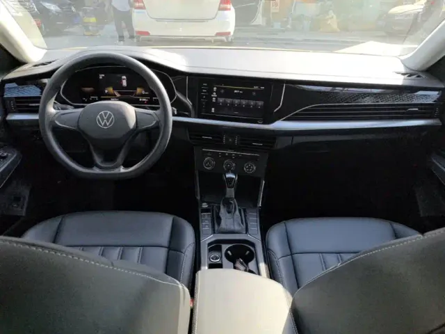 Volkswagen Passat — Фото автомобиля 9
