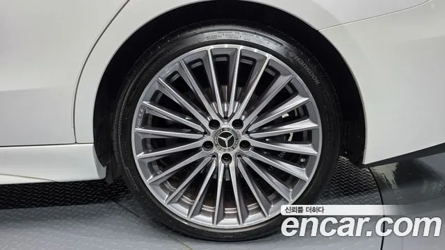 Mercedes-Benz C-Class — Фото автомобиля 20