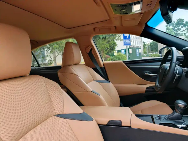 Lexus ES — Фото автомобиля 20