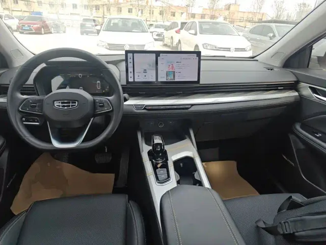 Geely Emgrand L — Фото автомобиля 9