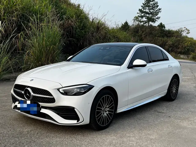 Фотография автомобиля — Mercedes-Benz C-Class