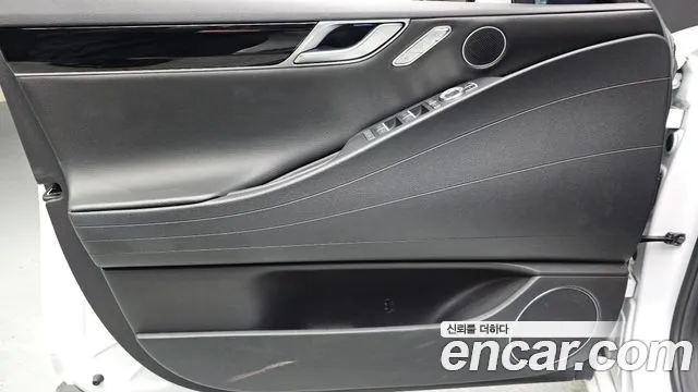 Genesis G80 RG3 — Фото автомобиля 13