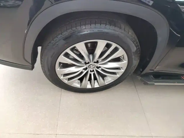 Toyota Highlander — Фото автомобиля 22