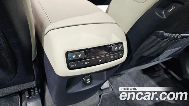Hyundai Palisade Palisade Дизель 2.2 2WD — Фото автомобиля 16