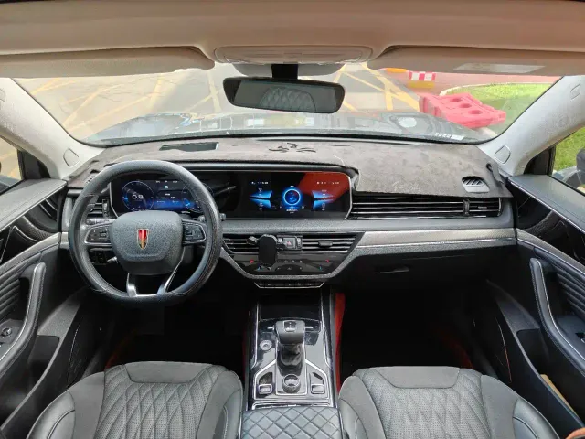 Hongqi HS5 — Фото автомобиля 8