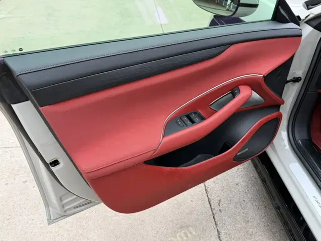 Xiaomi SU7 — Фото автомобиля 12