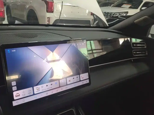 BYD Qin L — Фото автомобиля 9